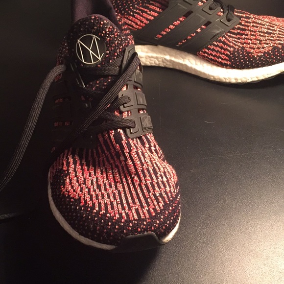 Adidas Ultraboost Chinese New Years 3.0 - Picture 3 of 3
